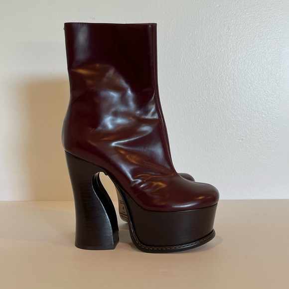 Maison Martin Margiela Shoes - Maison Martin Margiela Red Leather Platform Boots - Size US 7